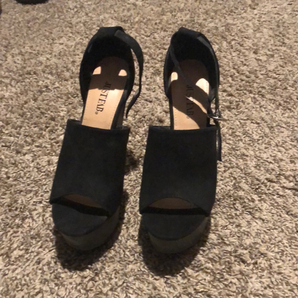 Wedge heels